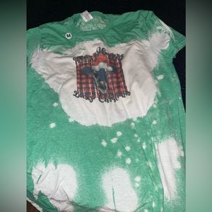 NWOT CHRISTMAS TEE